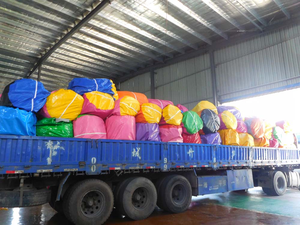 Rask og hyppig levering av oppblåsbare vannspill